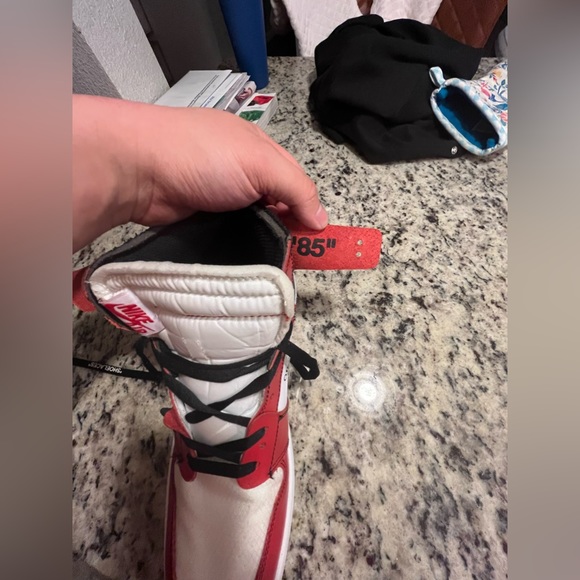 Off-White x Air Jordan 1 Retro High OG Chicago. main image 8